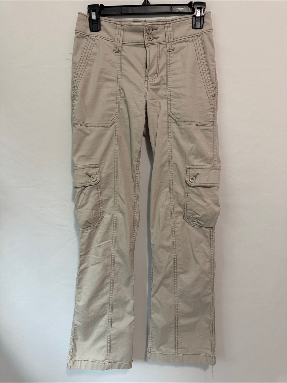 Hollister mid rise relaxed cargo boot pants - Picture 2 of 7